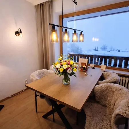 Allgaeuerle 1604 In Out An Der Skipiste Mit Hallenbad Sauna شقة